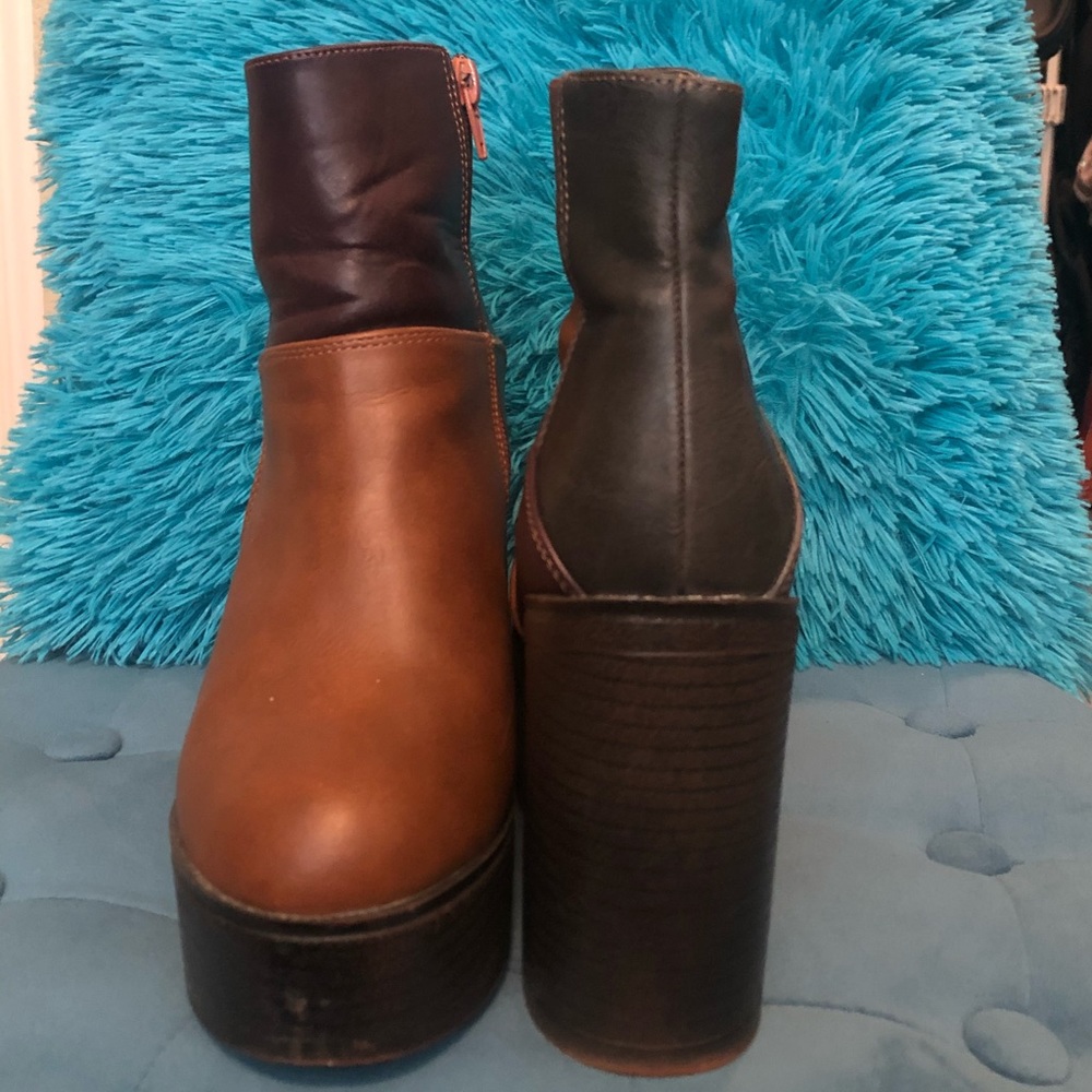 Ankle Boots with Platform. Multicolor brown bootie